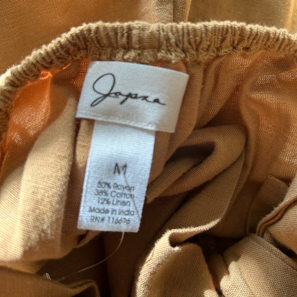 Chic Tan Jumpsuit for Women NWT - Picture 3 of 3